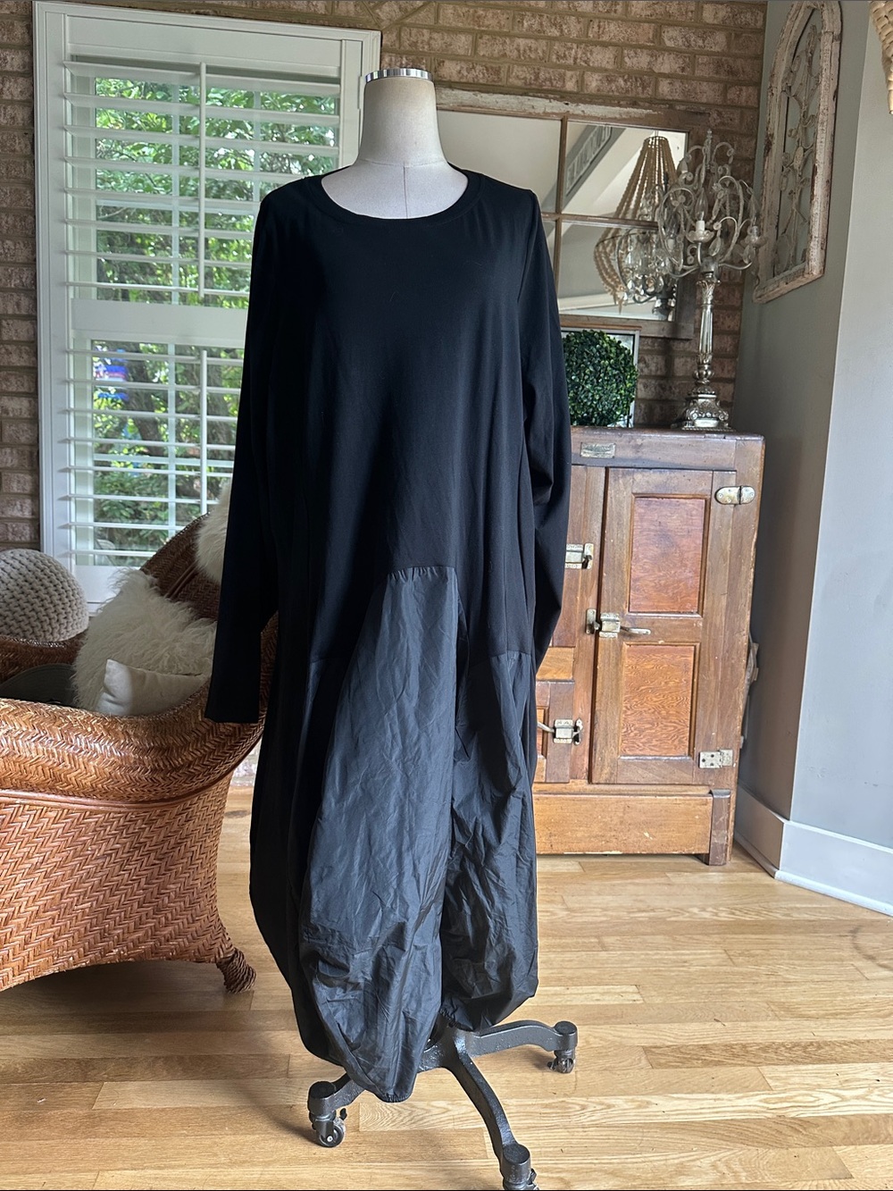 ALEMBIKA URBAN MAXIMA CREW COCOON DRESS, BLACK NEW WITH TAGS US 20-22 LAGENLOOK